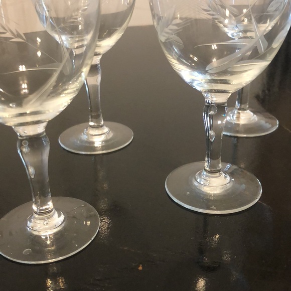 Vintage Set of 4 Etched Wheat Pattern Cordial Cocktail Liqueur Sherry Glasses - Picture 9 of 9